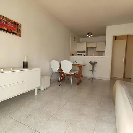 Lejlighed 2 Pieces Avec Terrasse A 100m De La - Parking Prive, Antibes - Fr-1-252-155 Juan-les-Pins